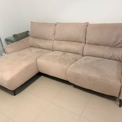 Sectional with recliner chair and USB port