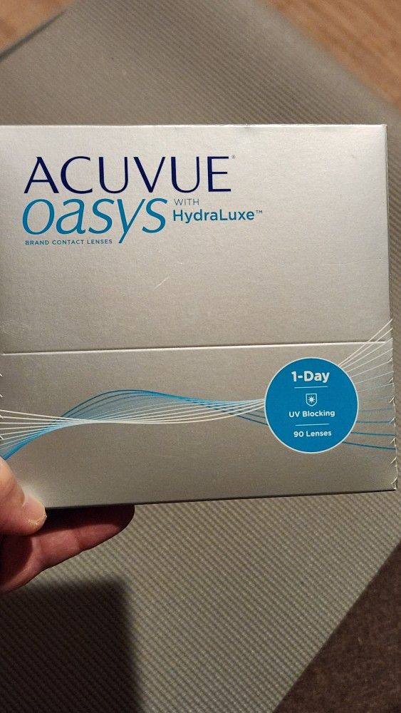 Acuvue Contact Lens