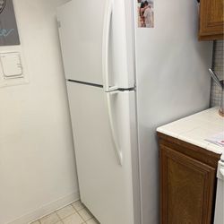 KENMORE REFRIGERATOR