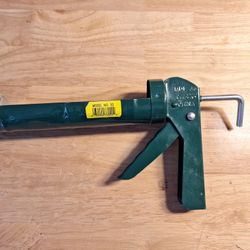 Newborn Mdl 33 Caulking Gun