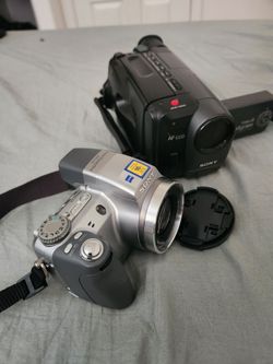 vintage Sony Handycam CCD-TRV119 Camcorder AND...Sony Cyber-shot DSC-H2
