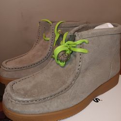 Wallabees By Hush Puppies. Suede Size 5 Brand New Og Box And Laces