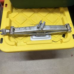 Vintage Nissan Datsun  OEM Original Scissor Jack Working