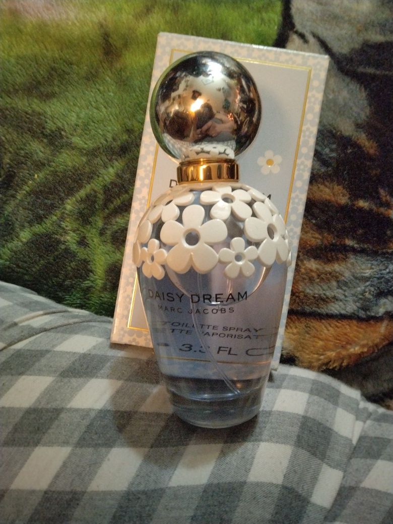 Daisy Dream Marc Jacobs Perfume 