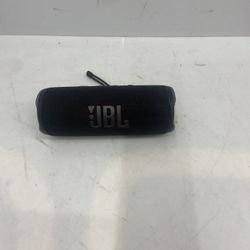 JBL Flip 6 - Portable Waterproof Speaker - Black