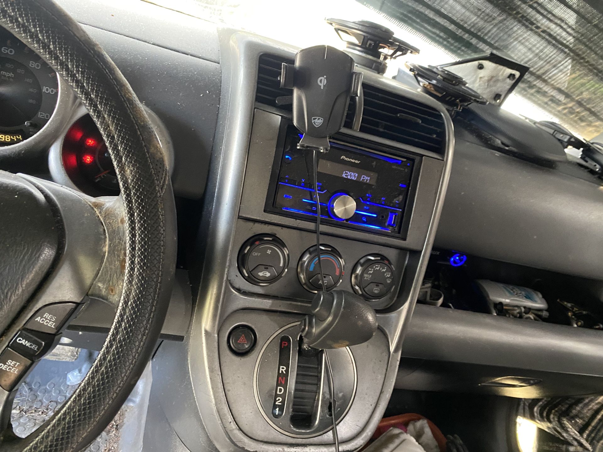 Pioneer Double-DIN In Dash Cd Receiver USB Control