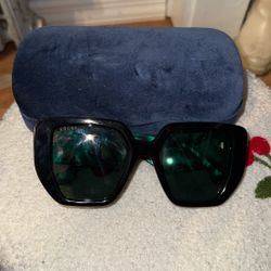 Gucci Woman Oversized Sunglasses