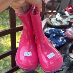 Rain boots Size 5/6  Toddler 