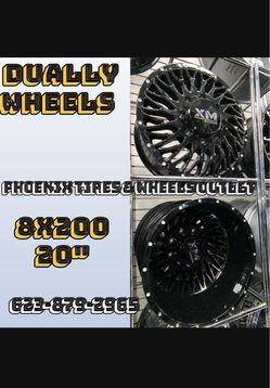 ​🚨 ¡JUEGO DUALLY XM OFF-ROAD 20" EN NEGRO BRILLANTE! 🚨 ​¡Dale a tu troka de trabajo pesado la presencia agresiva que se merece! Juego completo de ri