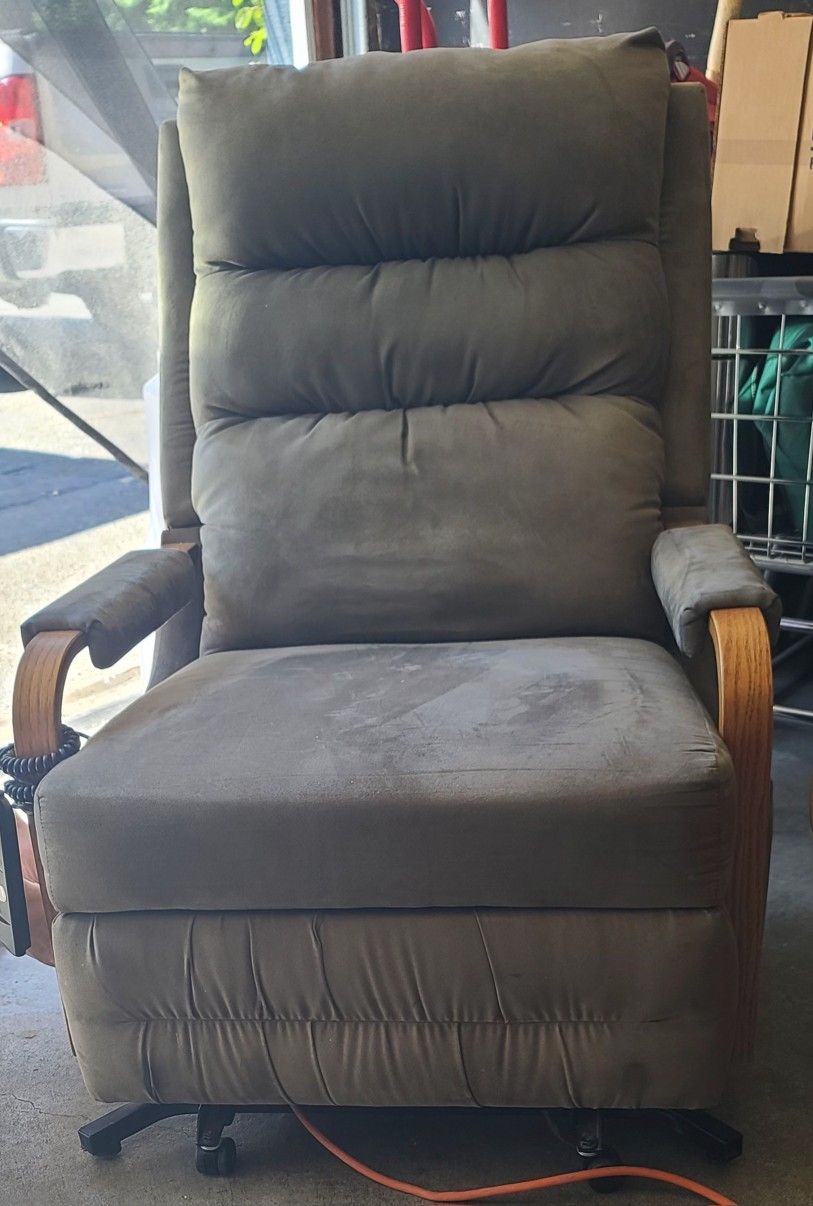 POWER LIFT RECLINER 