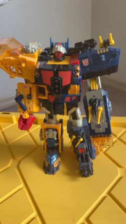 Energon Omega Supreme & Optimus