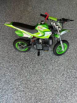 Dirt bike (lightly used)