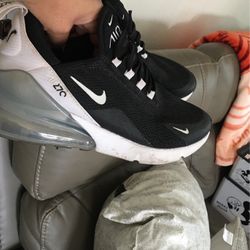 Nike Women’s Size 9 & Half