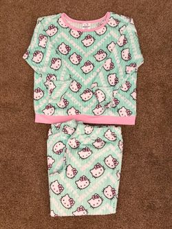 Hello Kitty Fleece Pajama Set