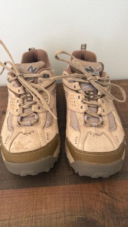 New Balance country walk