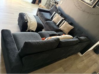 Black 4pc Sectional Sofa