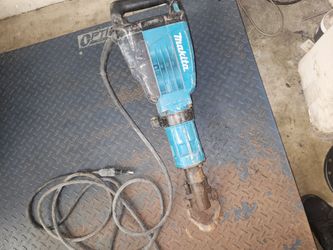 Makita
Demolition Hammer