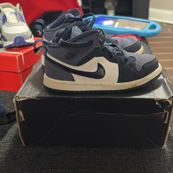 Jordan 1 Mid (td)  Size 9c  Obsidian