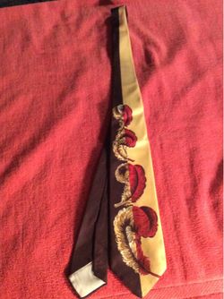 ORIGINAL 1940S MEN'S TIE BROWN YELLOW RED FOUR FEATHERS