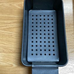 Meatloaf pan with drip tray