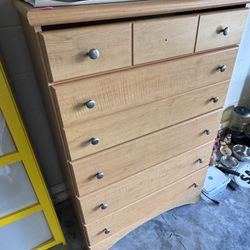 5-Drawer Dresser