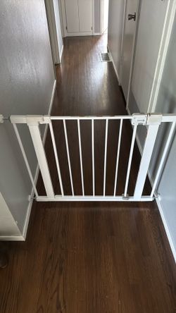 Baby gate