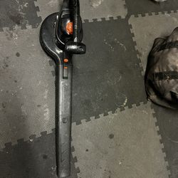 Three Level Leaf Blower - Black And Decker 