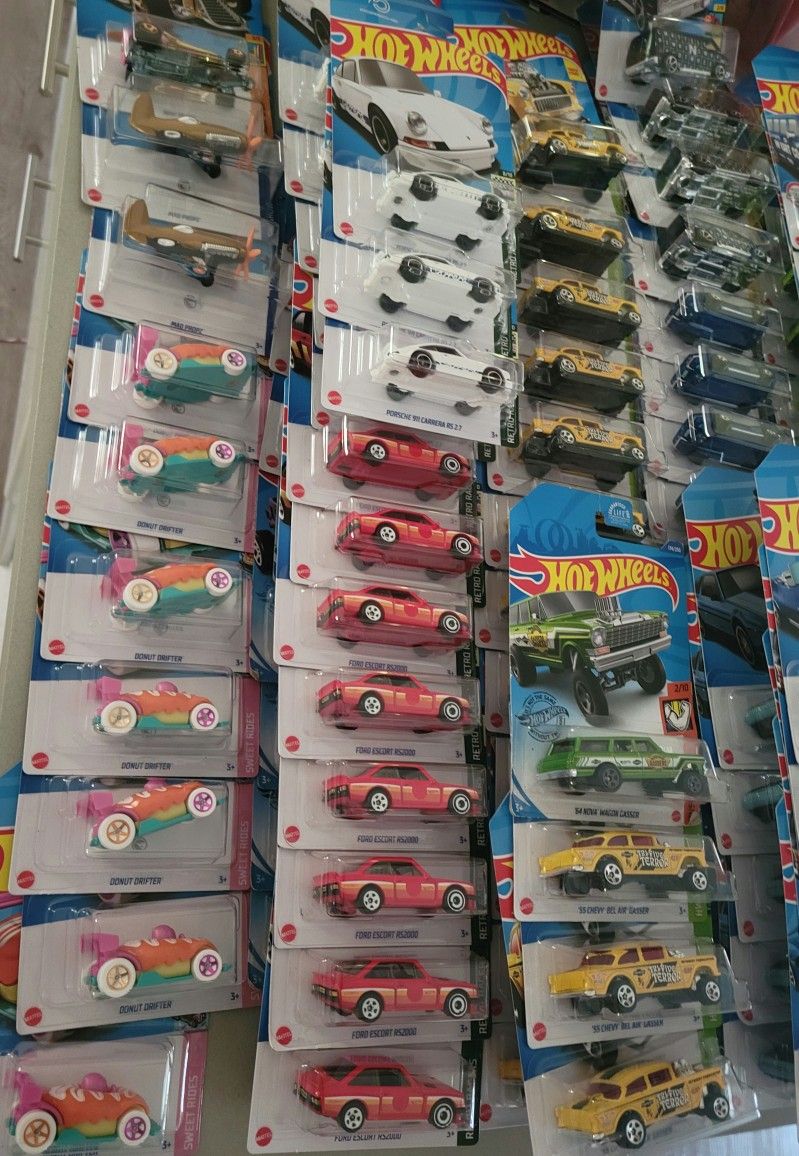 2023 Hot Wheels Treasure Hunt 