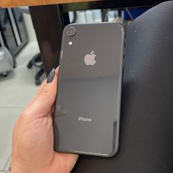 iPhone XR 64gb Black Unlocked + Tempered Glass 🎁