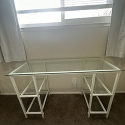 Desk/Vanity , Chair & Light Up Mirror 