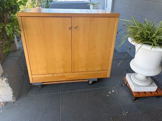 Free cabinet