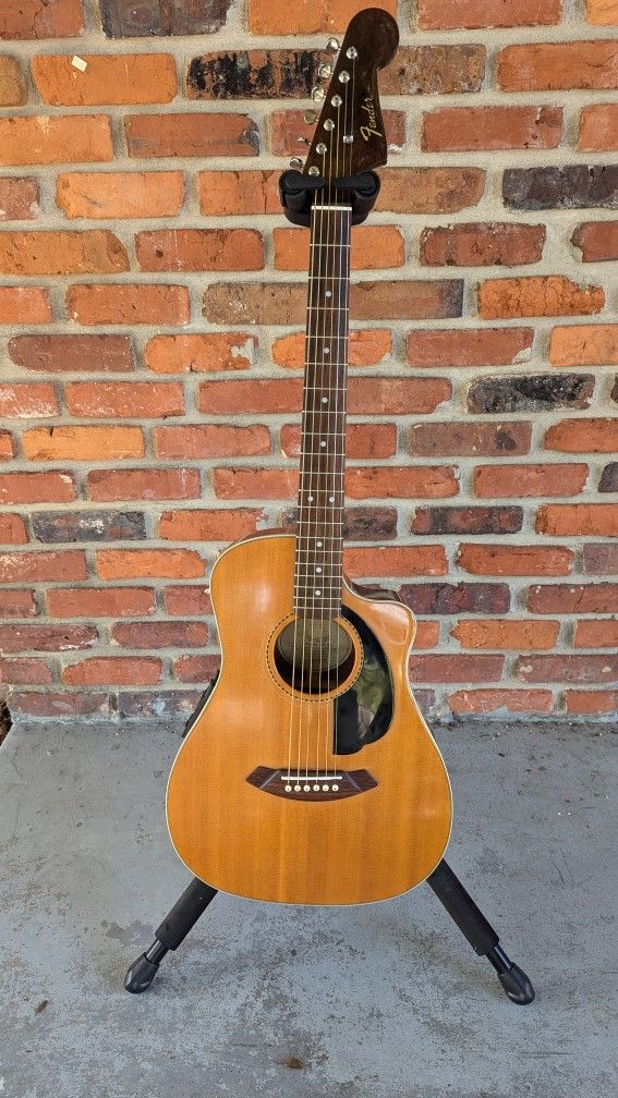 Fender Malibu SCE