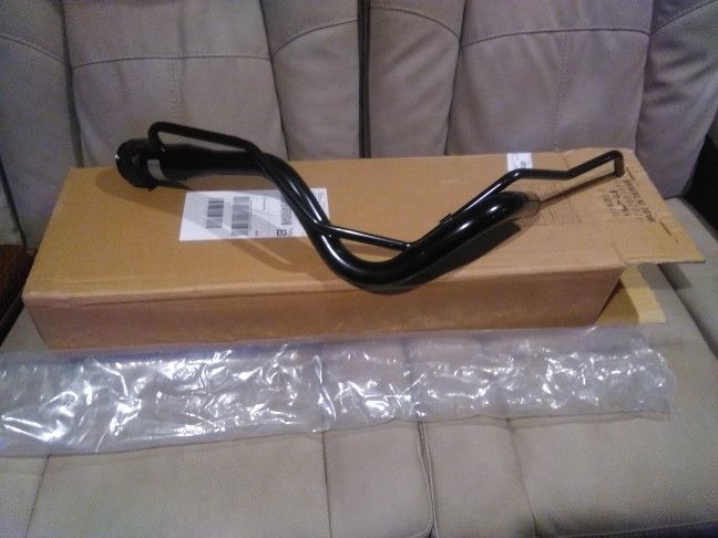 Nuevo De Paquete 93 /97 Fuel Filler Tube