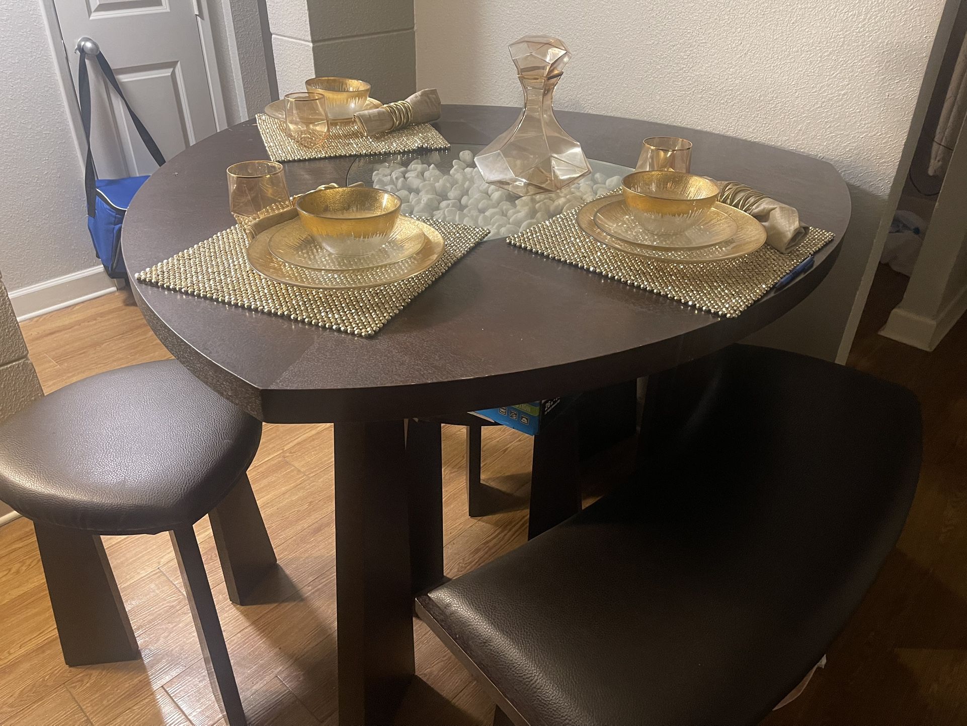 High Top Table For Sale 30$