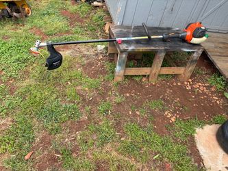 Husqvarna 128CD WeedEater Trimmer 28CC Straight Shaft