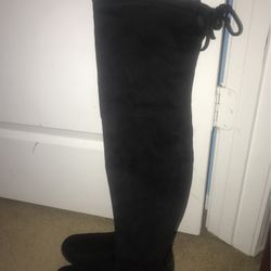 Forever, Black Boots, 8 Women