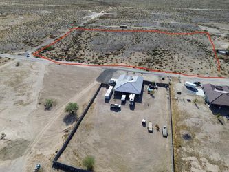2 Acres Disponibles 