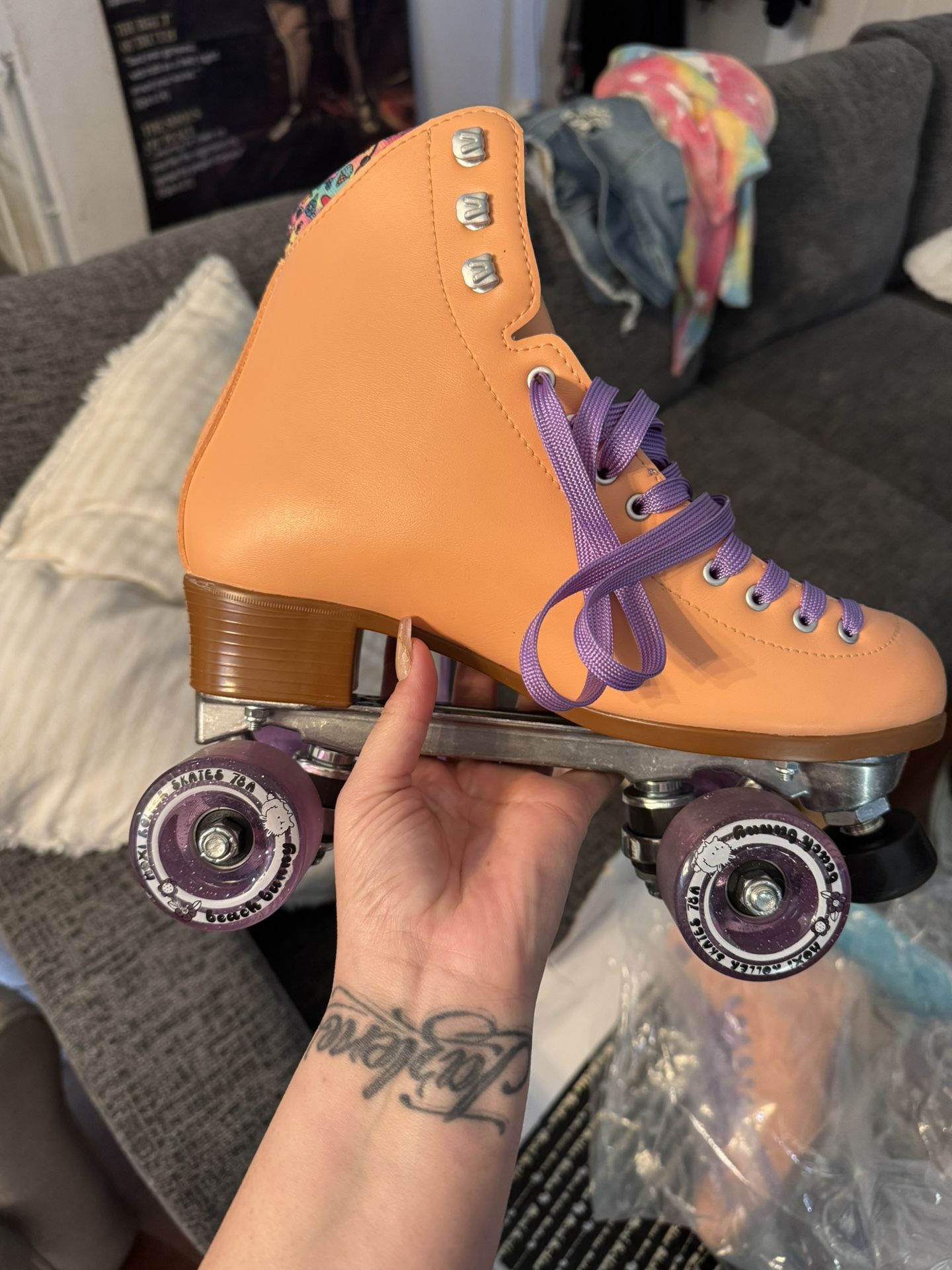 Moxi Beach Bunny Roller Skates 🛼