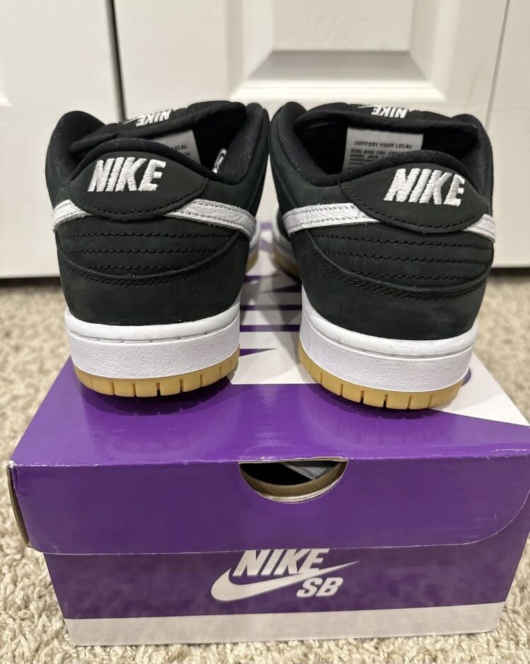 Nike Dunk Low SB Black Gum Size 11