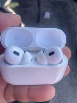 2 Apple Air Pods Pro