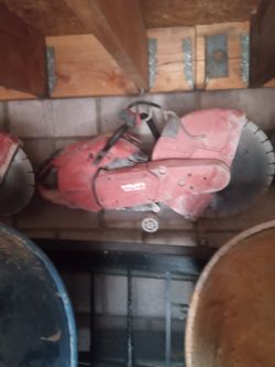 Hilti Concrete Saw DSH-900