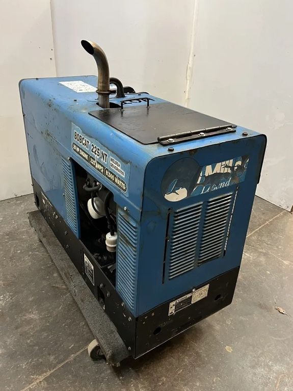 Miller Bobcat 225 NT Welder Generator 20 HP Engine 225 Amps 8500 Watts
