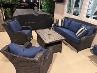 Patio furniture set