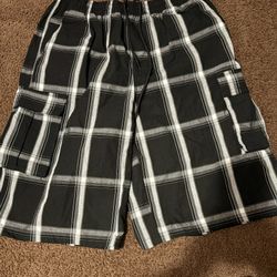 Men’s Plaid cargo shorts 