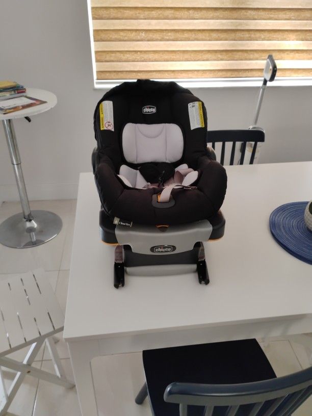 Chicco Baby Car Seat