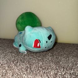 Bulbasaur pokemon plushy