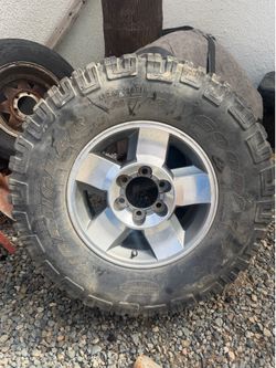 FJ cruiser spare wheel and tire