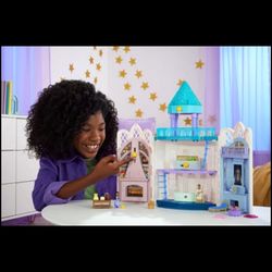 Mattel Disney Wish Toys, Rosas Castle Dollhouse Playset with 2 Posable Mini Dolls,