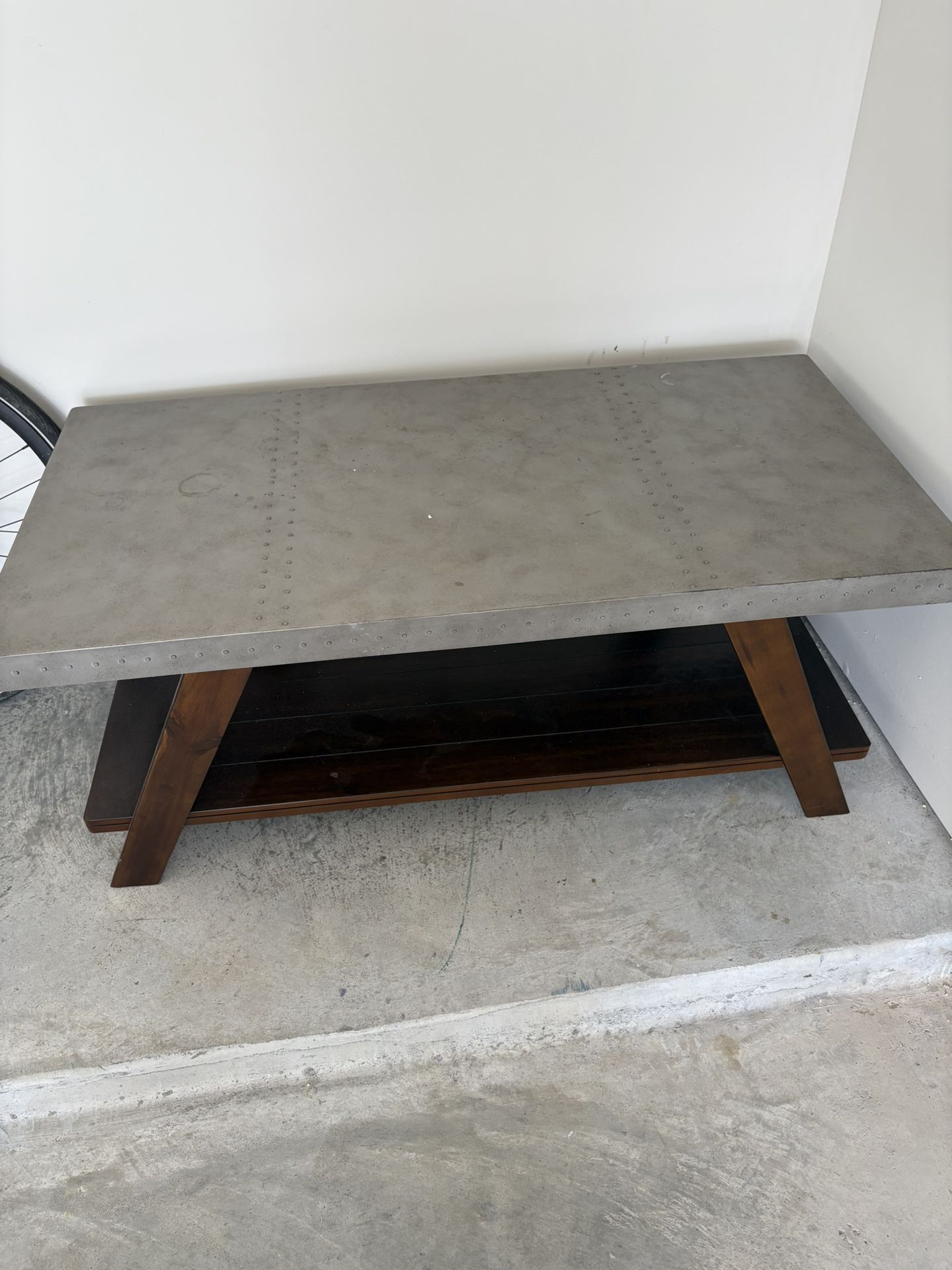 Coffee table and 2 end tables