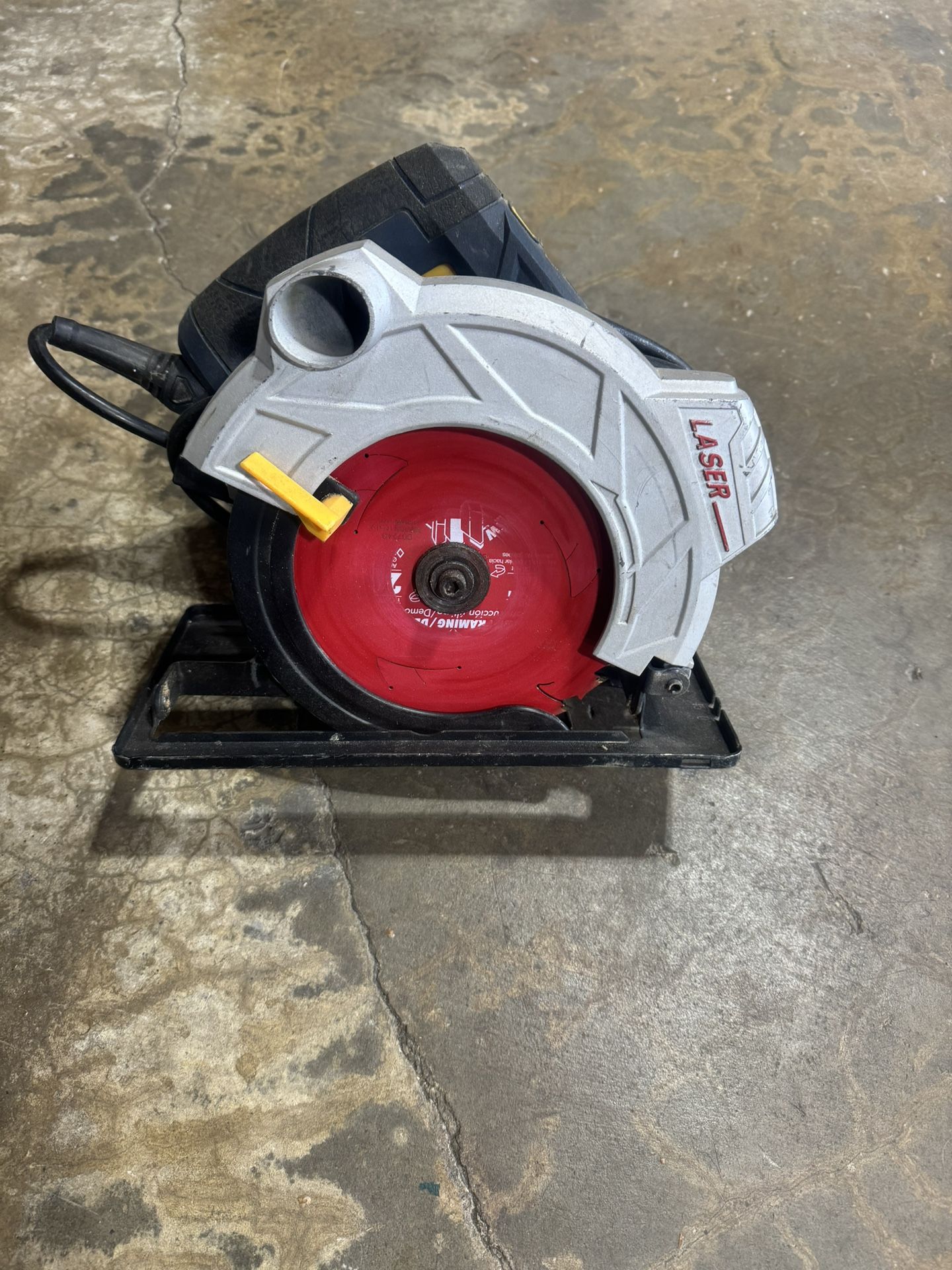 circular saw 